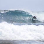 Surfing Playa Negra